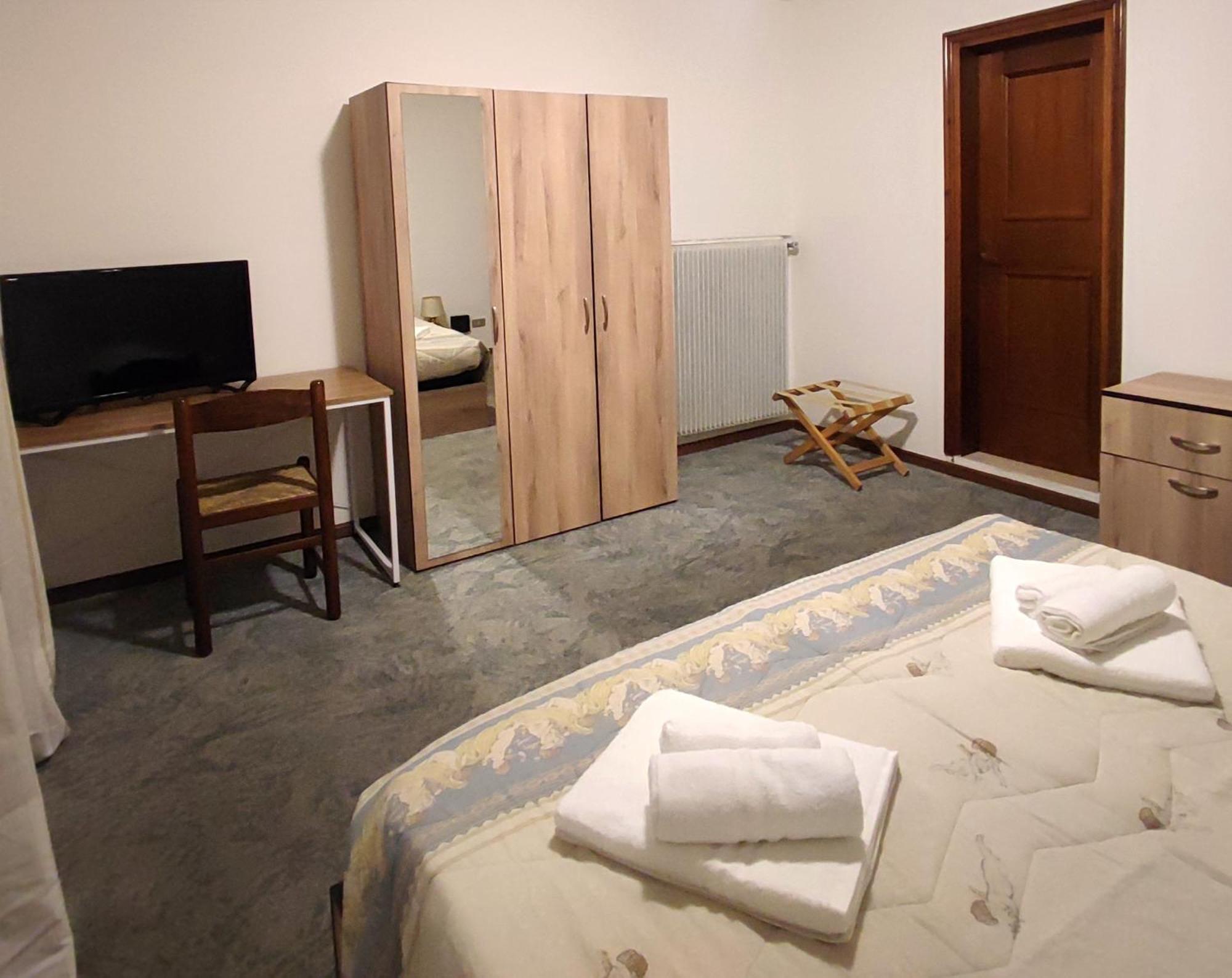 Hotel Tea Dolomiti - Lago Di Alleghe - Monte Civetta Екстер'єр фото